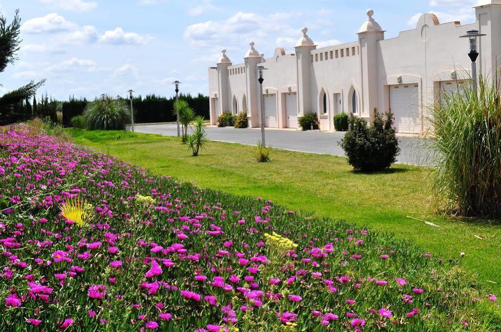 Hotel Alkalat Alcalá de Guadaira Exterior foto